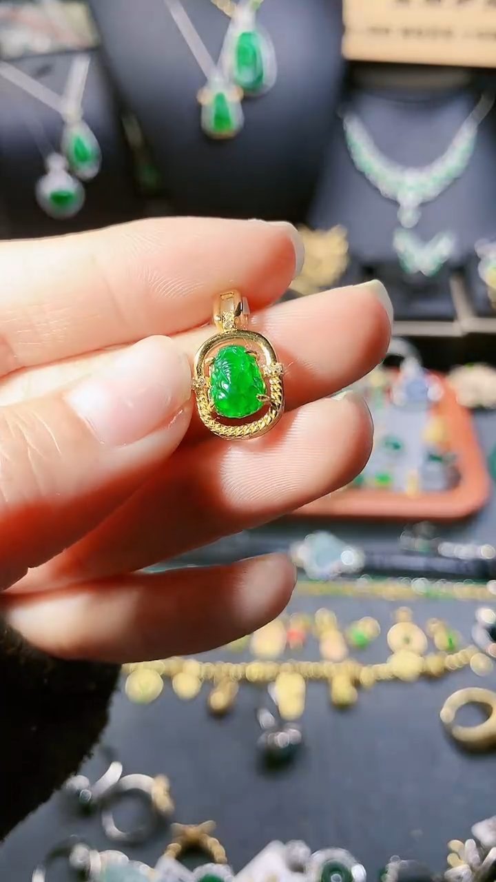 【闪购商品】翡翠吊坠(不含链)银S925镶嵌小提留