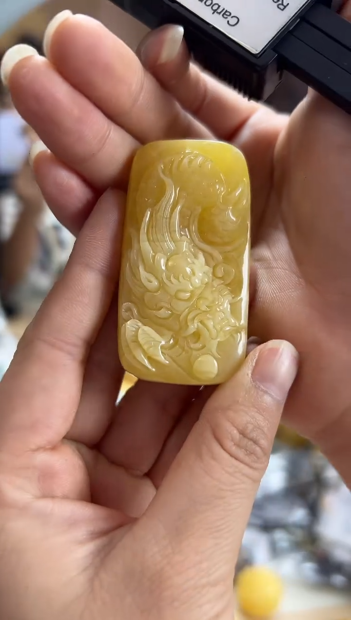 【闪购商品】琥珀裸石未镶嵌蜜蜡吊坠