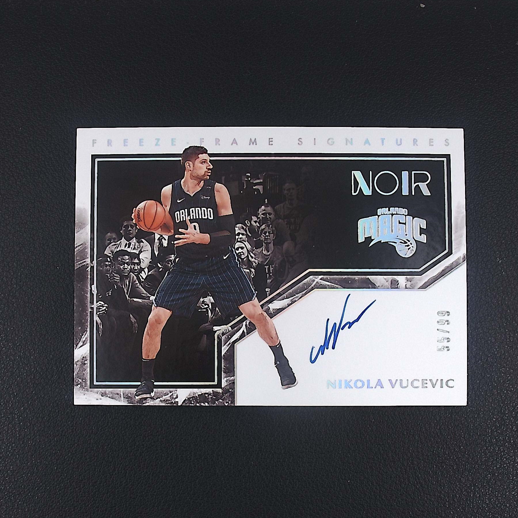尼古拉 武切维奇 99编 NOIR 帕尼尼NBA国宝手提签字球星卡