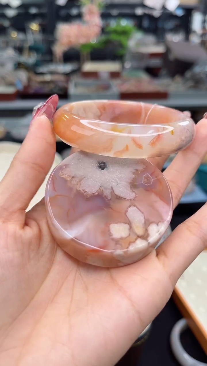 【闪购商品】石英质玉手镯未镶嵌58圈口（赠品镯心）6721