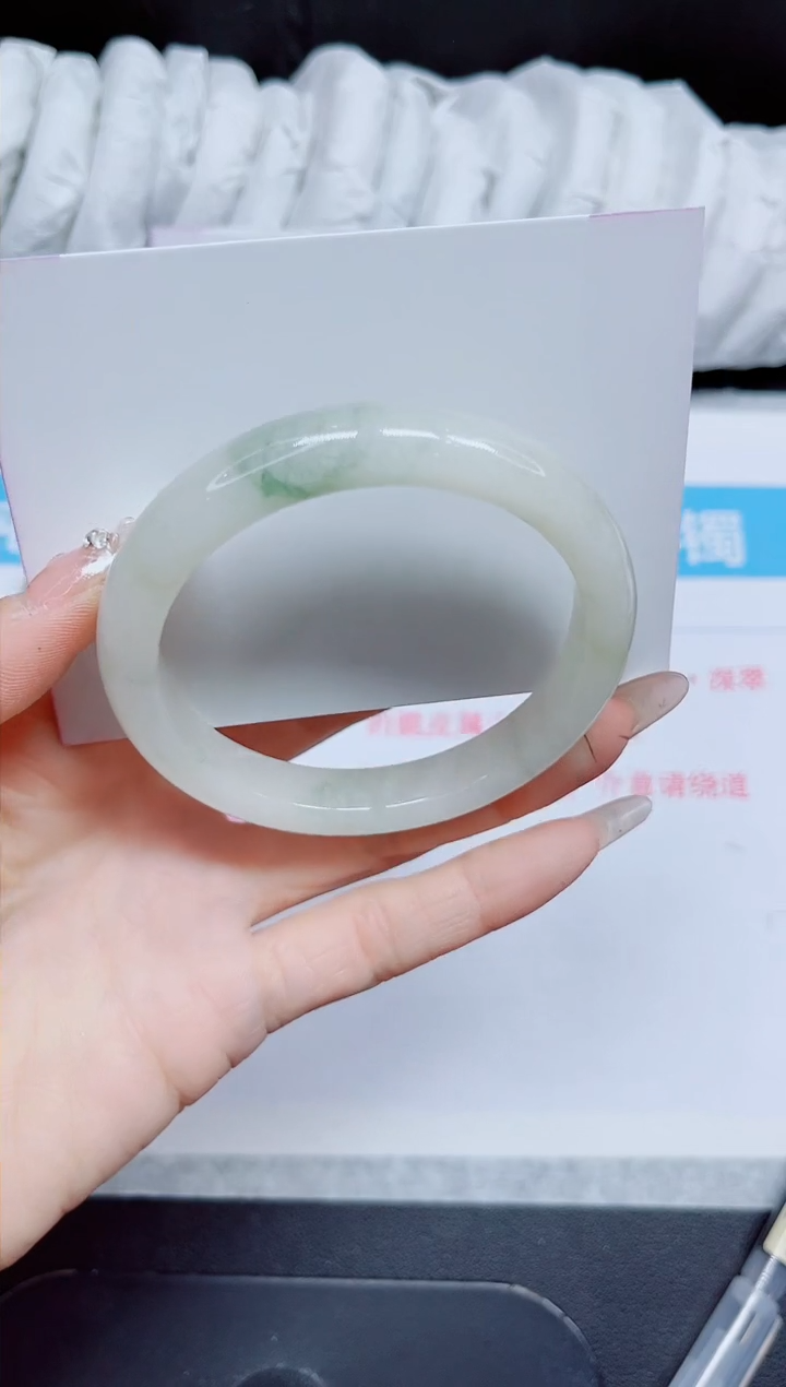 石英质玉手镯未镶嵌432