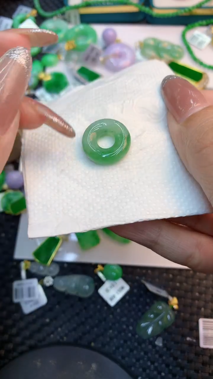 颈饰未镶嵌翡翠1