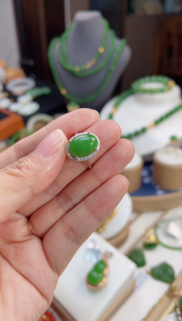 【闪购商品】和田玉戒指银S925镶嵌蛋面