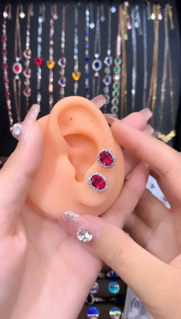 【闪购商品】耳饰银S925镶嵌红宝石玫瑰金6.8