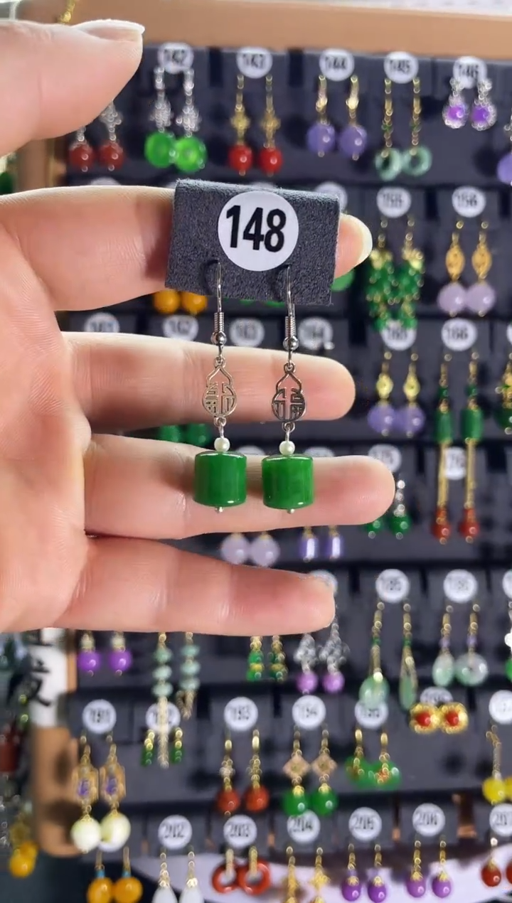【闪购商品】翡翠耳饰银S925镶嵌148...