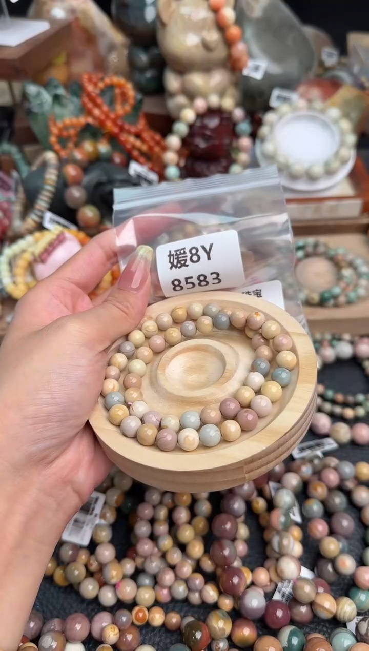 【闪购商品】石英质玉手链未镶嵌8Y8583