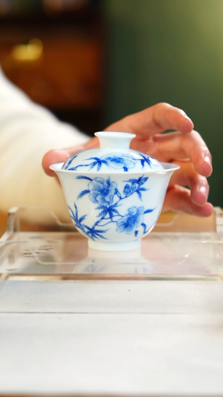 【闪购商品】盖碗闲云在望秋葵纹盖碗