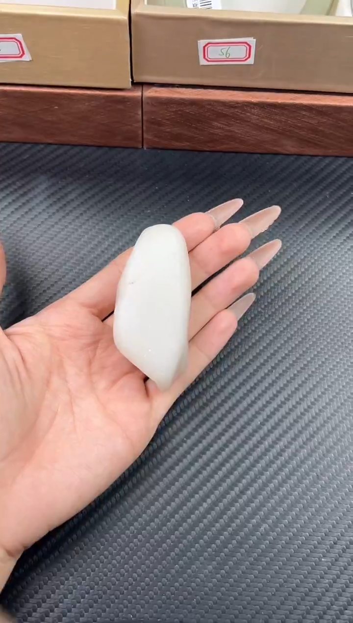 未镶嵌和田玉把件山流水微色差