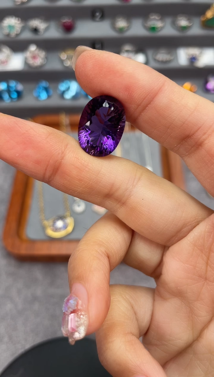 【闪购商品】紫晶裸石未镶嵌10.5ct裸石