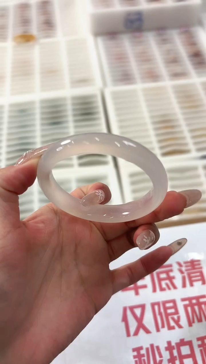 未镶嵌手镯石英质玉185-57L