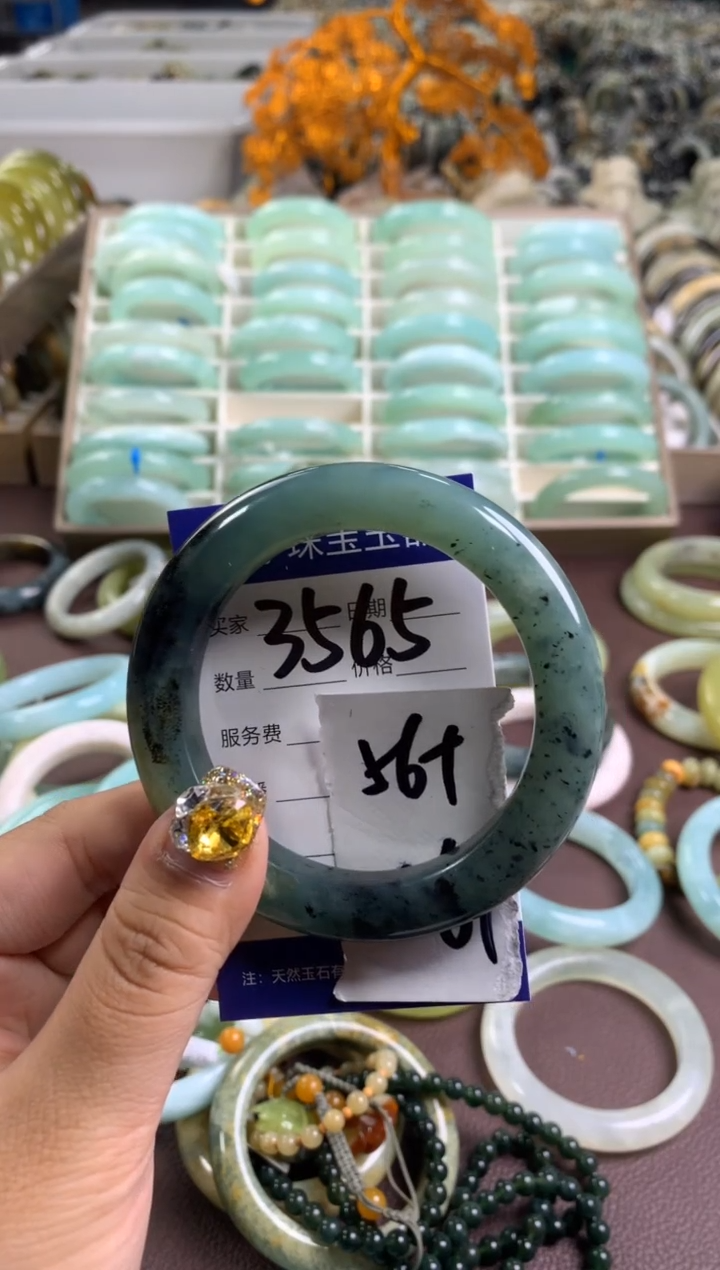 【闪购商品】蛇纹石玉手镯未镶嵌3564