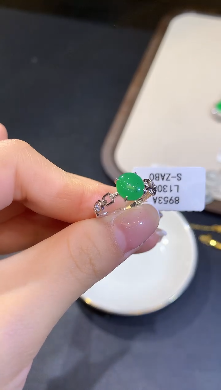 翡翠戒指18K金镶嵌L1308多样性发其一