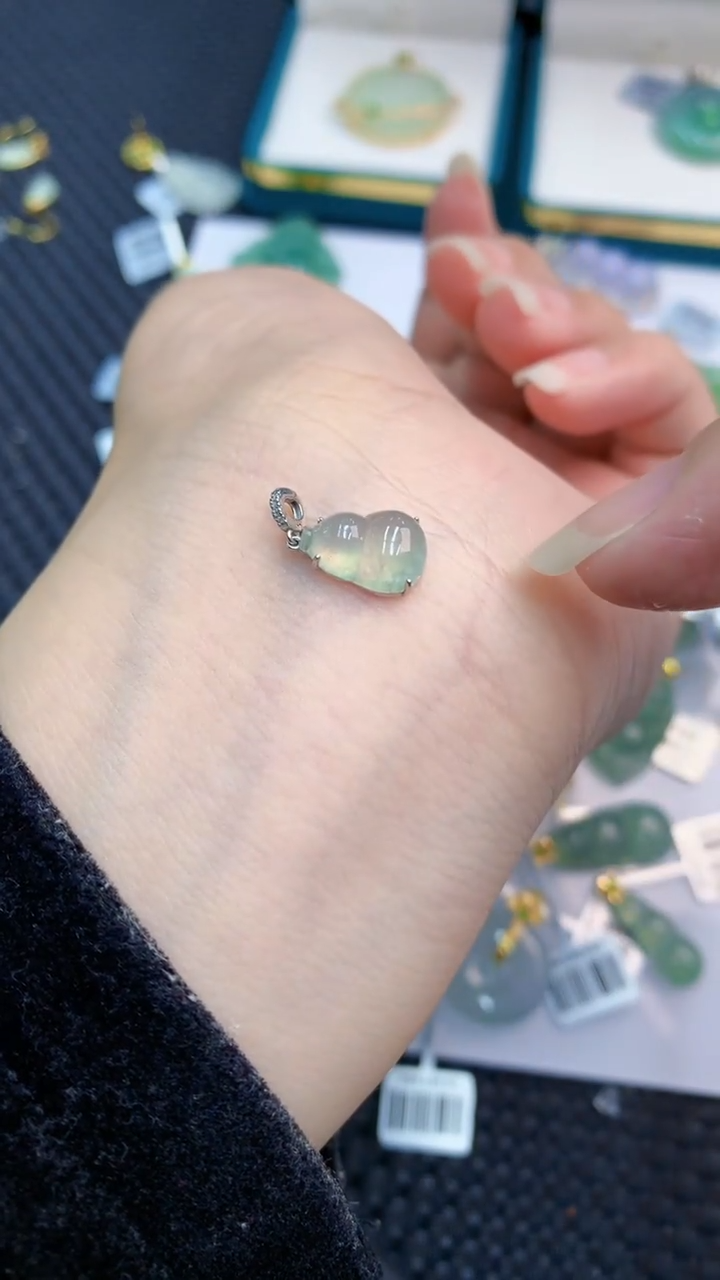 【闪购商品】翡翠颈饰18K金镶嵌            8
