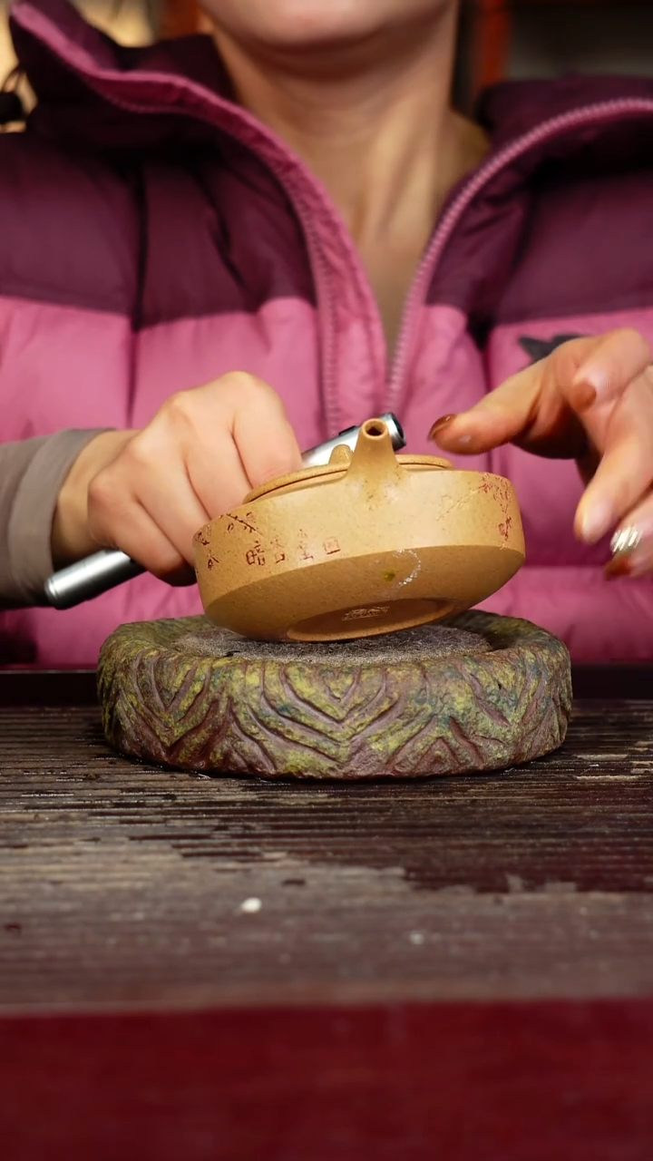 宜兴原矿紫砂壶茶壶宜兴原矿紫砂壶茶壶200C