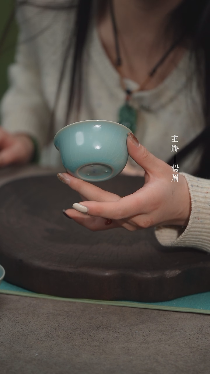 【闪购商品】鸡缸杯-汝瓷张海英-眉