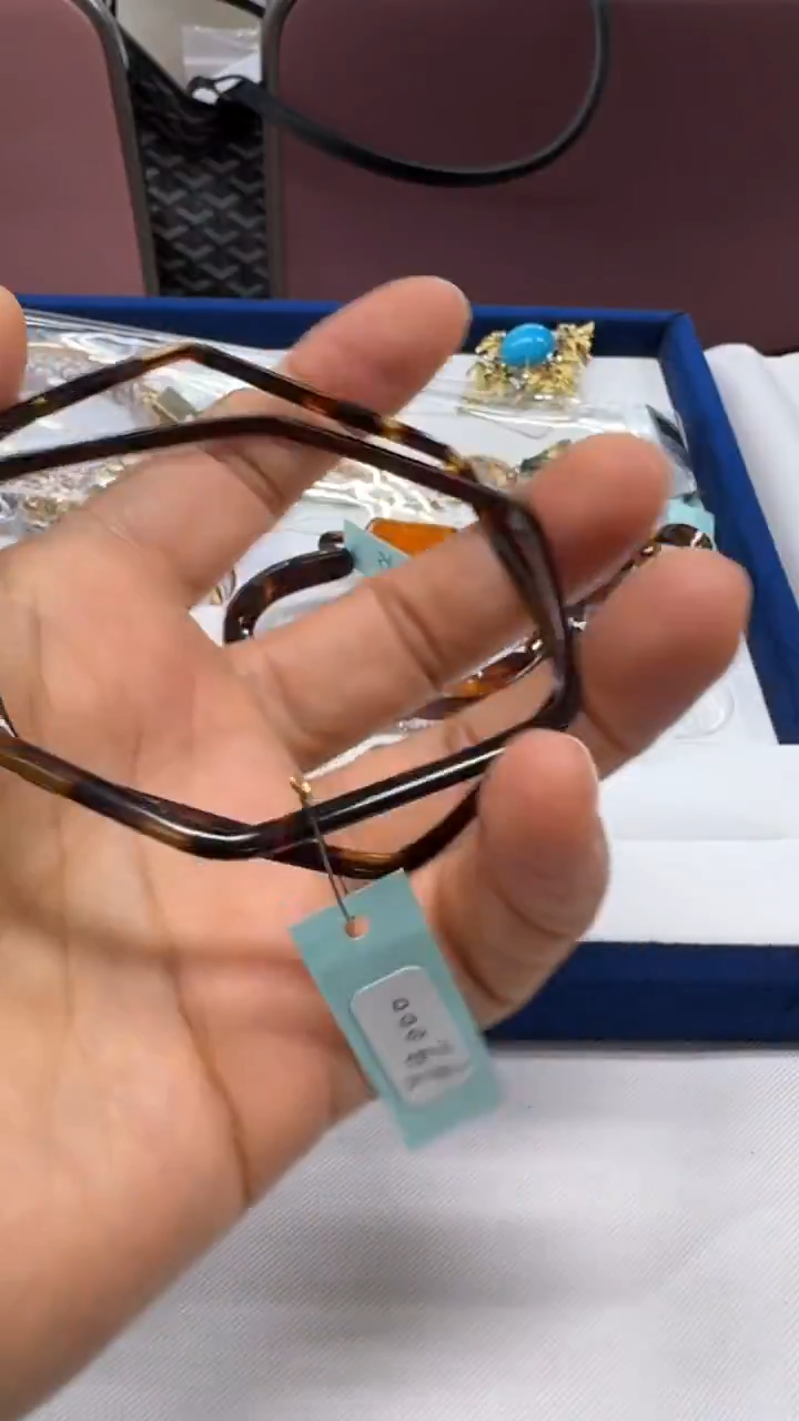 无非金属莉*安手镯两个