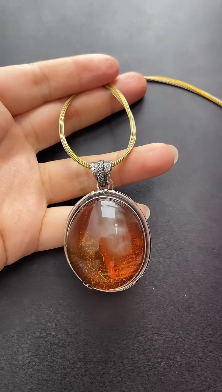 裸石琥珀未镶嵌吊坠