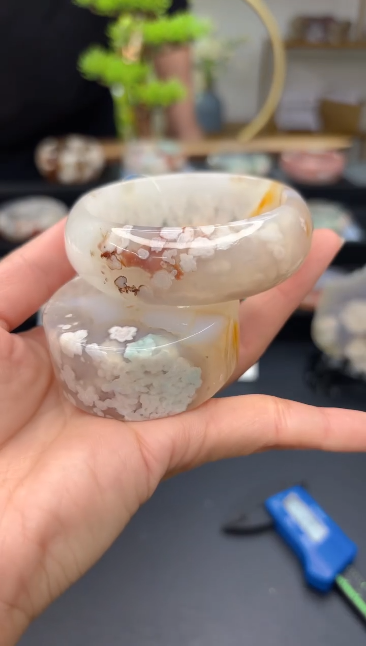 【闪购商品】石英质玉手镯未镶嵌C108(54圈赠送镯心)