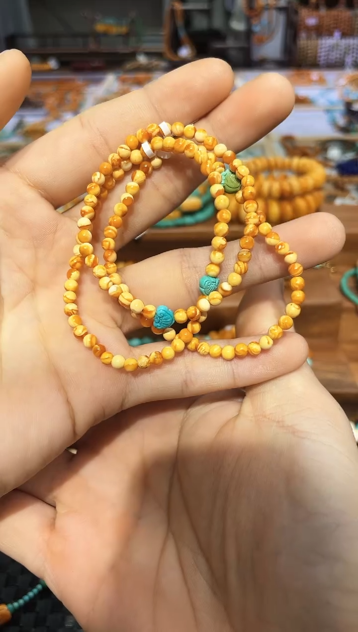 【闪购商品】琥珀手链未镶嵌4mm多样发其一