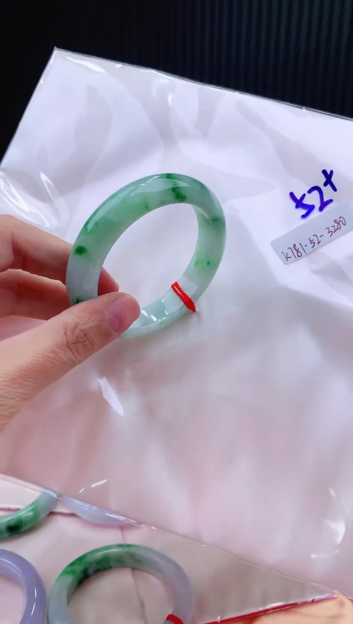 未镶嵌手镯翡翠52+