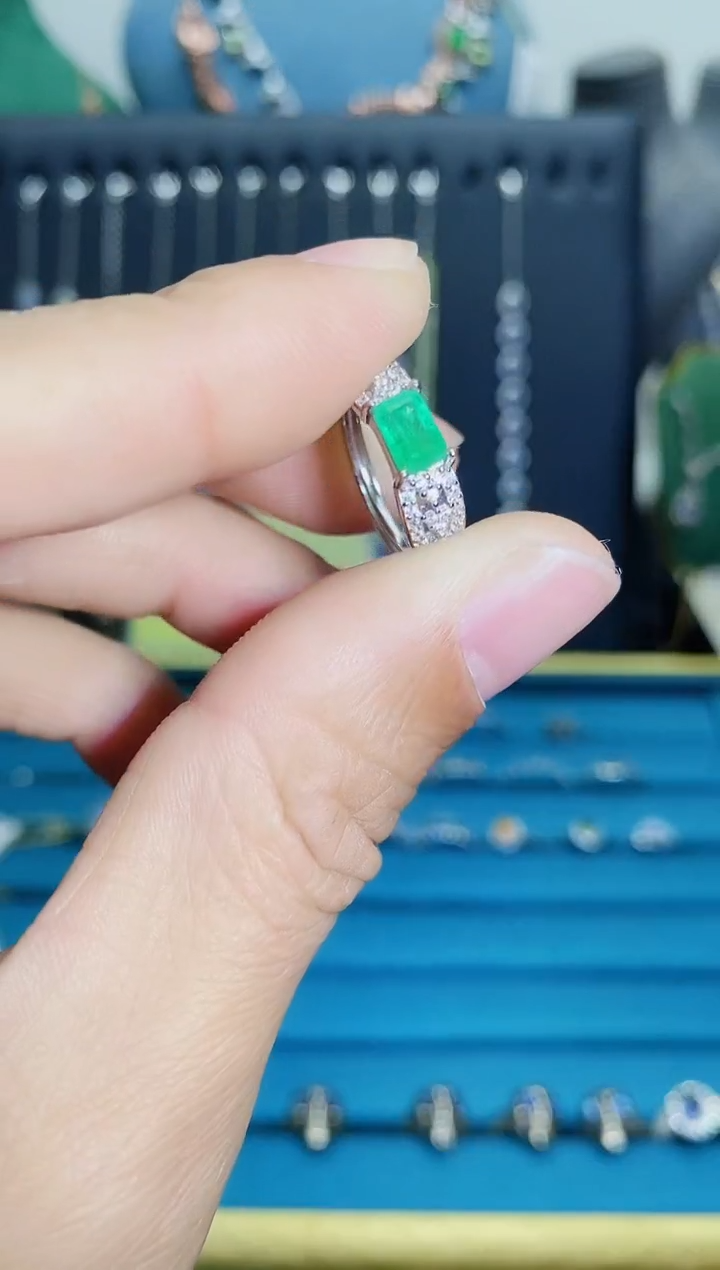 【闪购商品】祖母绿戒指银S925镶嵌1121