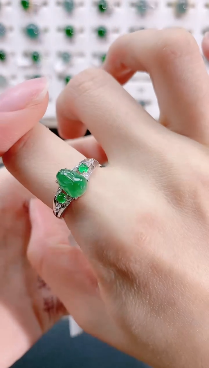 【闪购商品】翡翠戒指银S925镶嵌天然翡翠
