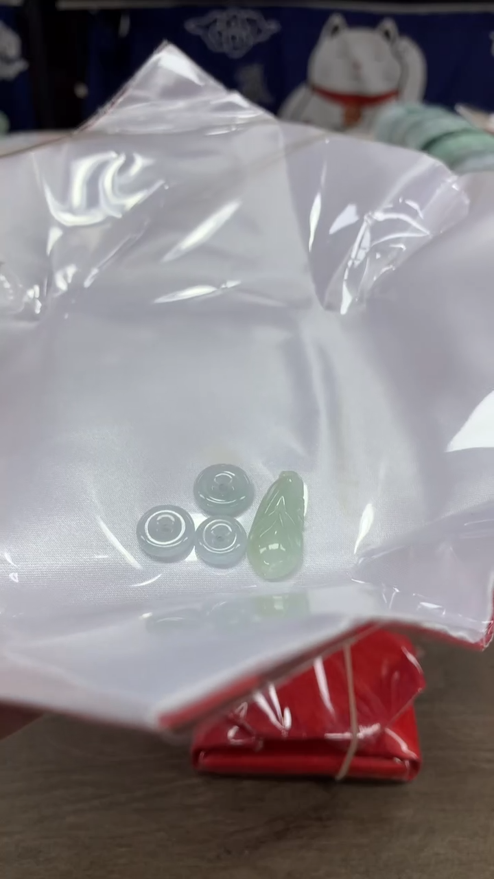 【闪购商品】翡翠颈饰未镶嵌翡翠吊坠