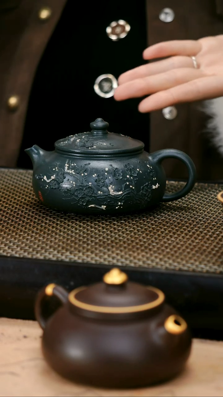 茶壶紫砂翡翠绿泥精工墨梅本色堆绘寒江180cc