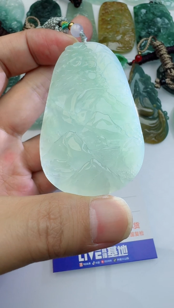 【闪购商品】翡翠颈饰未镶嵌1111111111