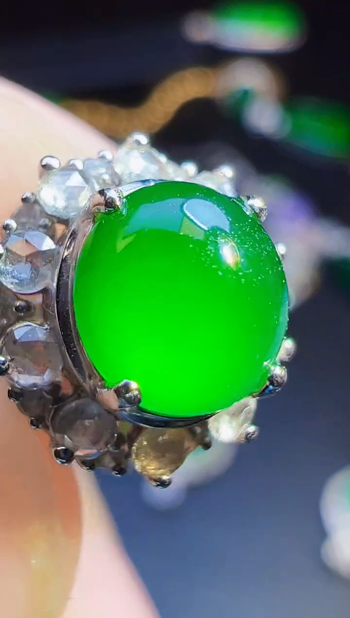 18K金镶嵌戒指翡翠静*翡翠
