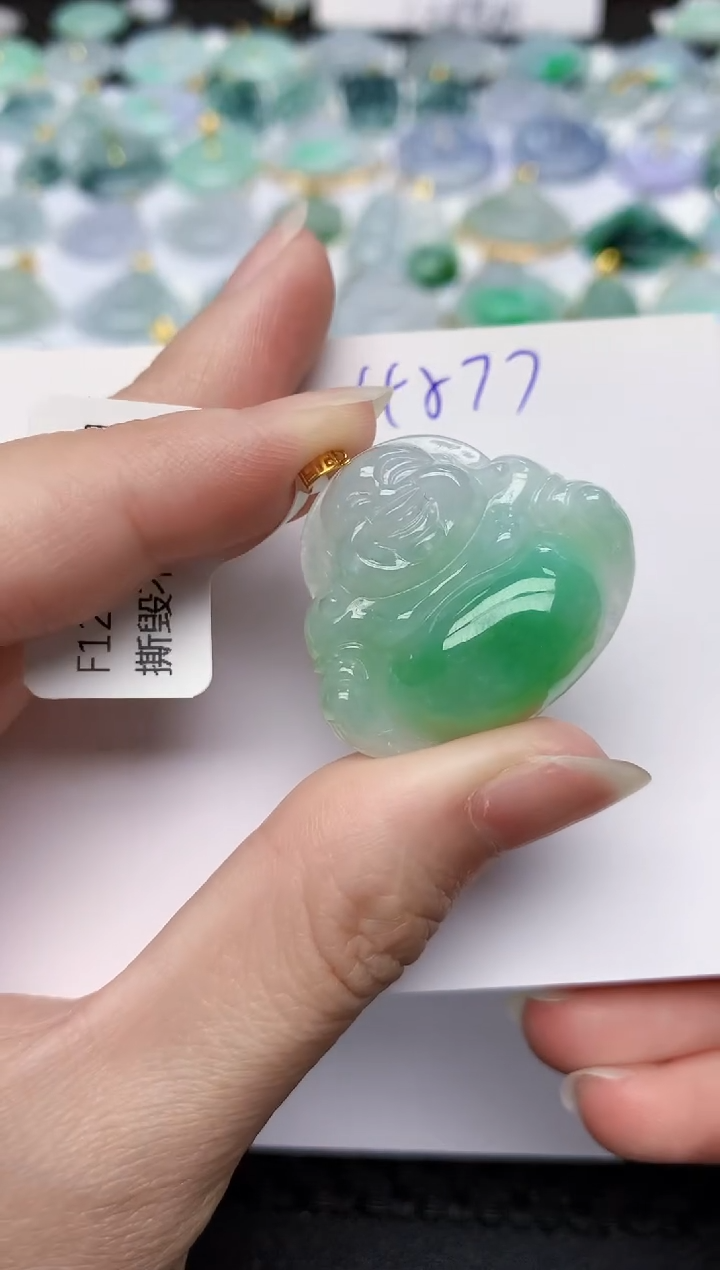 颈饰18K金镶嵌翡翠天然缅甸A货翡翠百元以上9元证书费自理