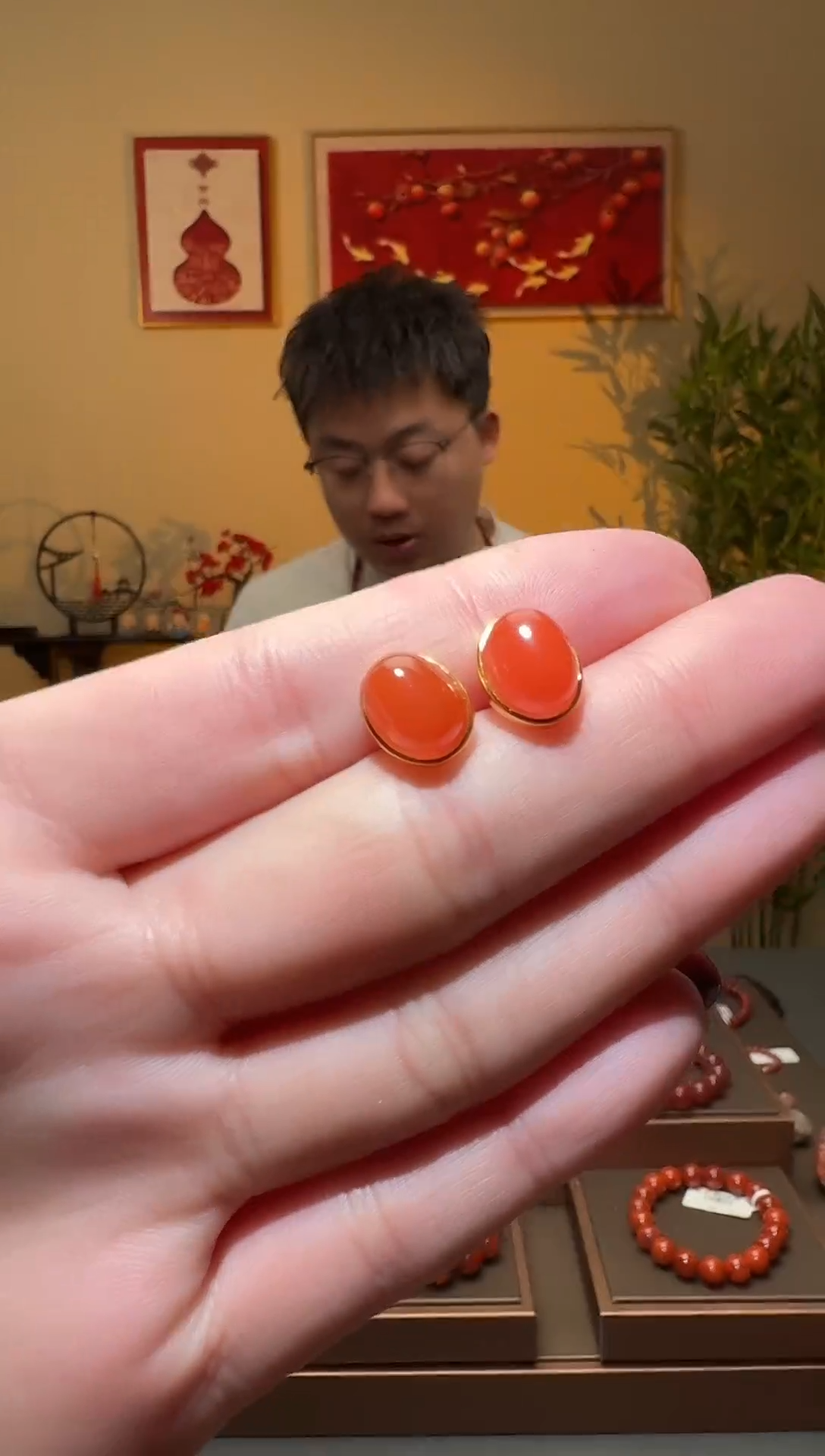 【闪购商品】南红玛瑙耳钉银S925镶嵌一对 多样性发货