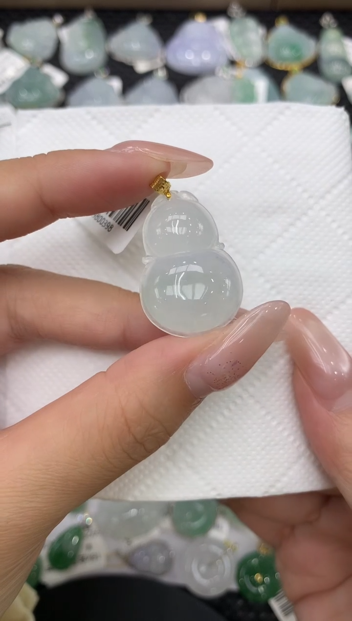 颈饰18K金镶嵌翡翠1111111111