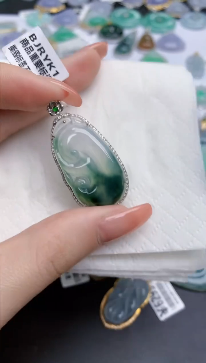 【闪购商品】翡翠颈饰18K金镶嵌天然缅甸翡翠A货