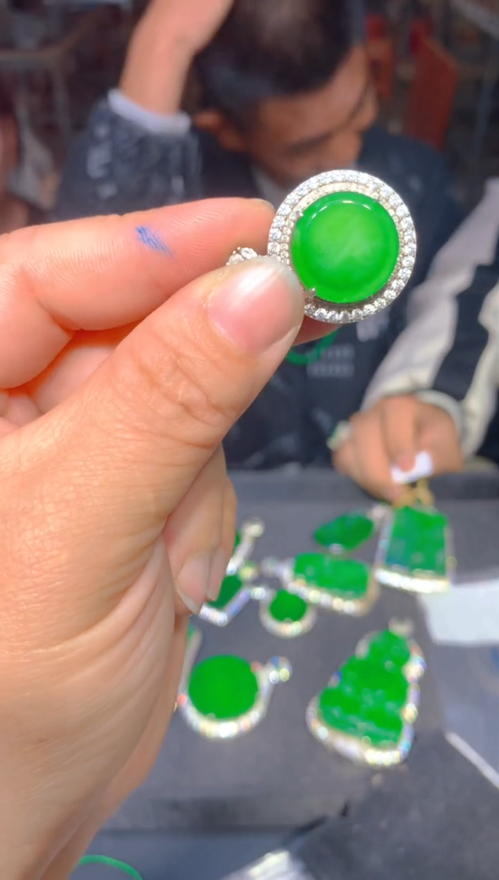 【闪购商品】定制翡翠未镶嵌111定制翡翠多样性发货（发其一）