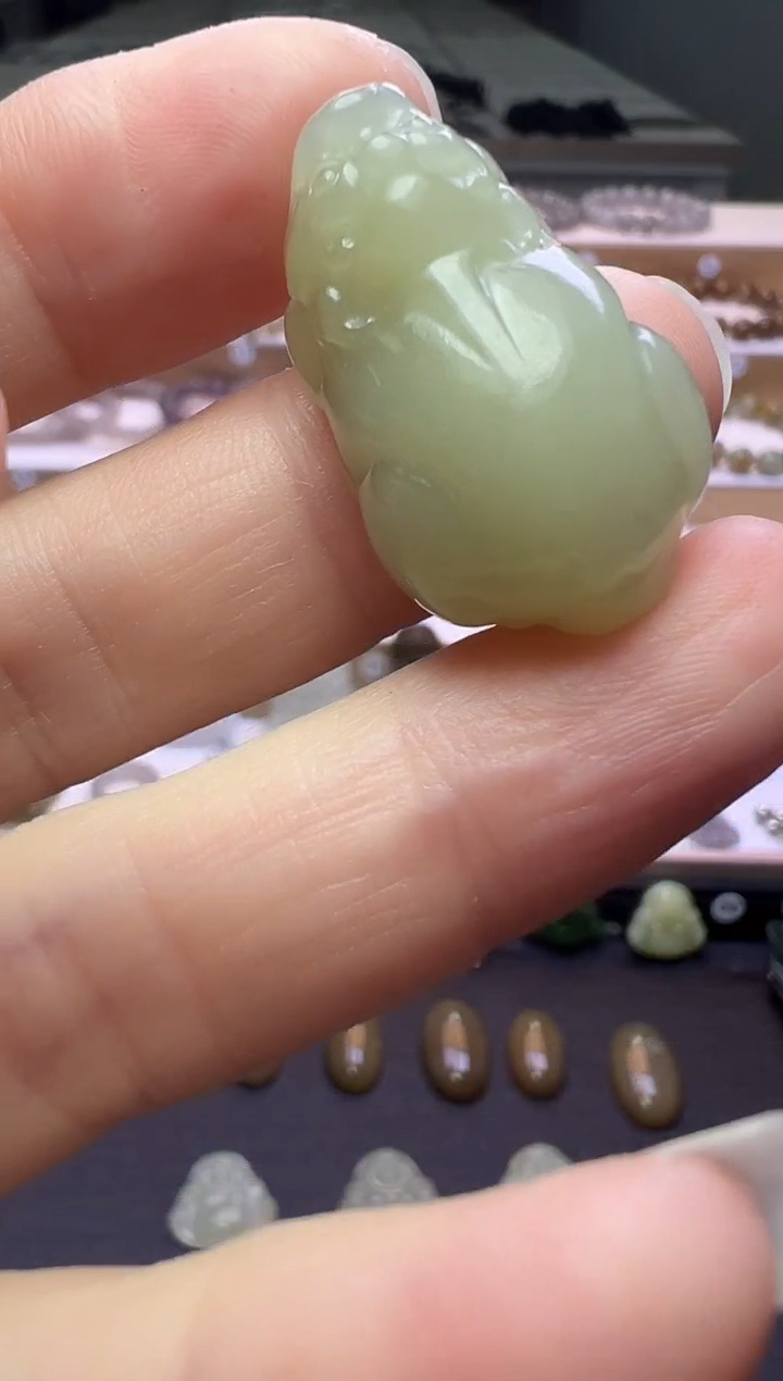 颈饰未镶嵌和田玉39号链接有包容