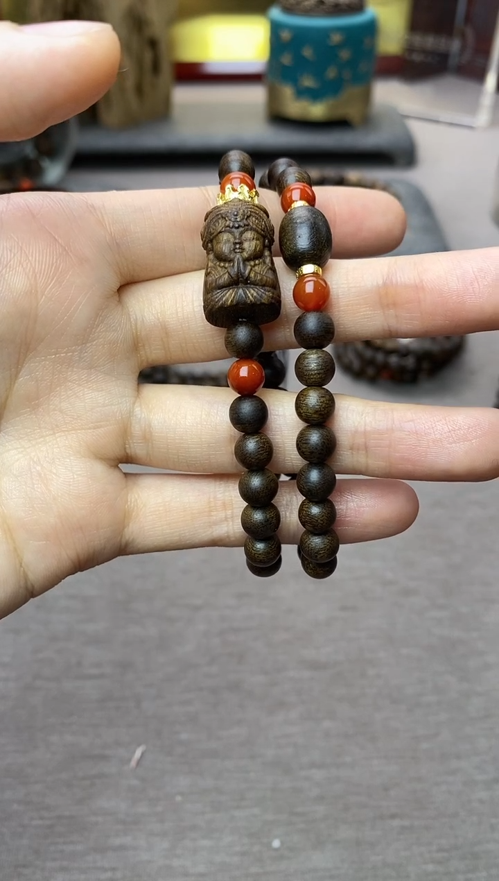 【闪购商品】沉香手串芽庄红土白棋楠0.6+扎基双圈沉水 设计