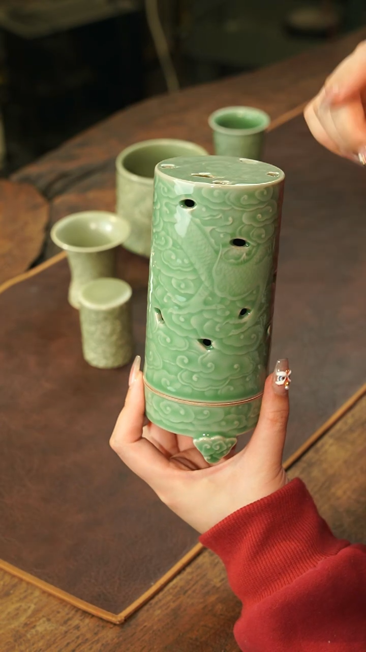 【闪购商品】瓷片陈蓉蓉 龙纹香炉