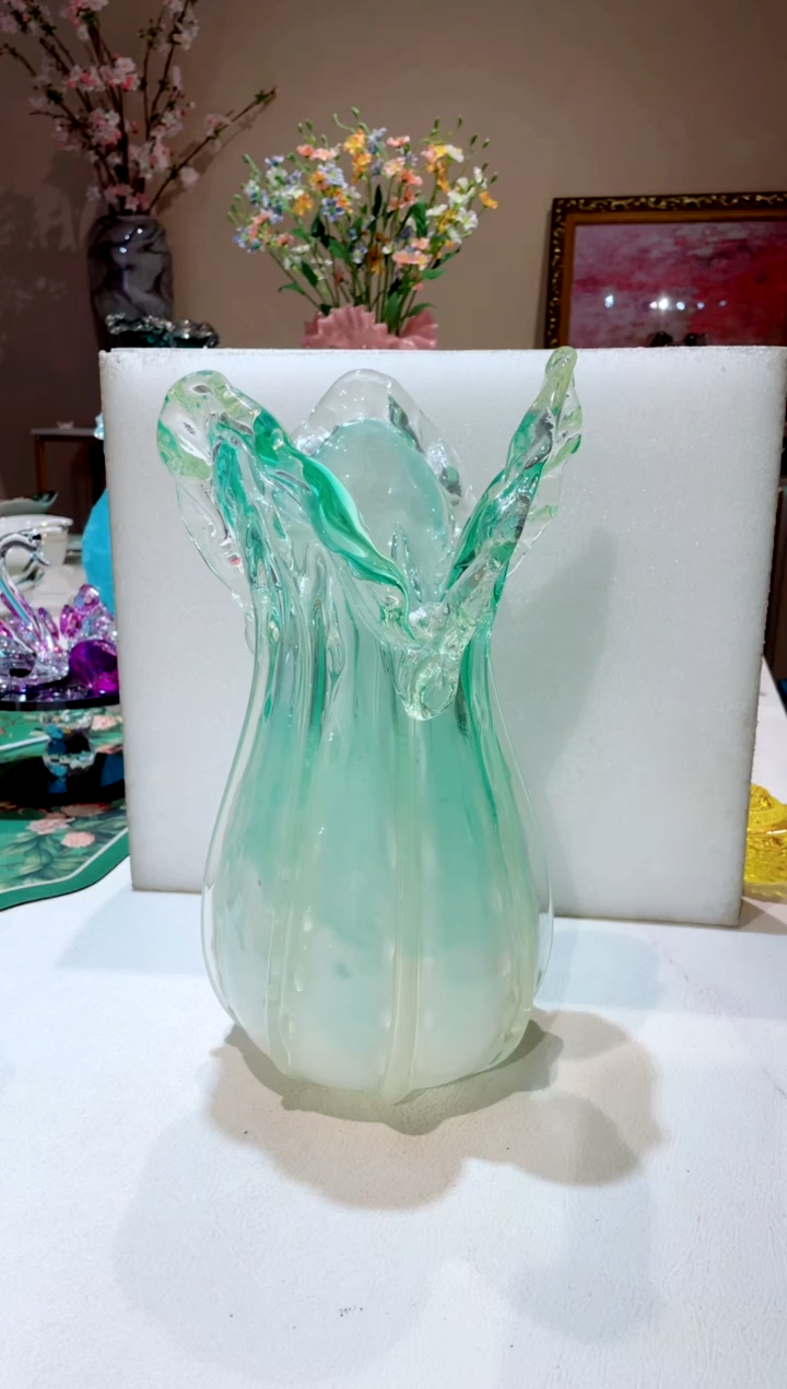 【闪购商品】琉璃手工艺品浅兰白菜花瓶  微瑕