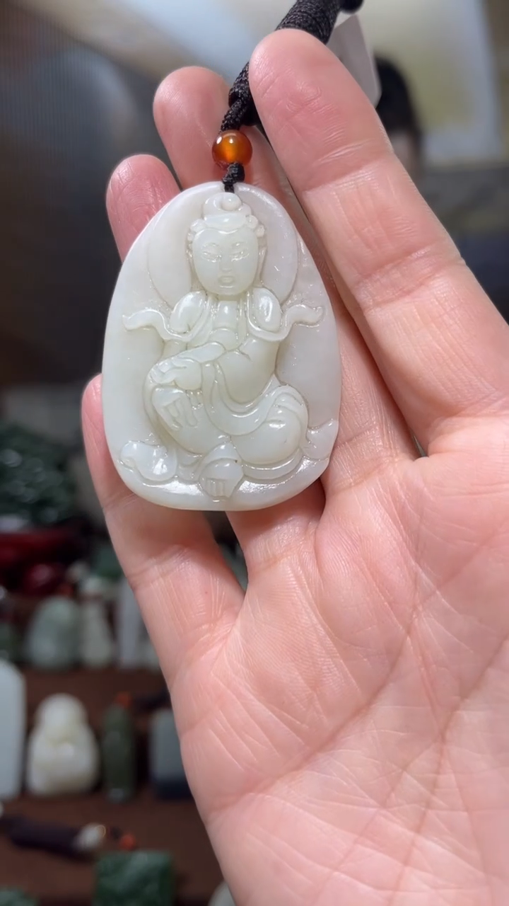 颈饰未镶嵌和田玉`