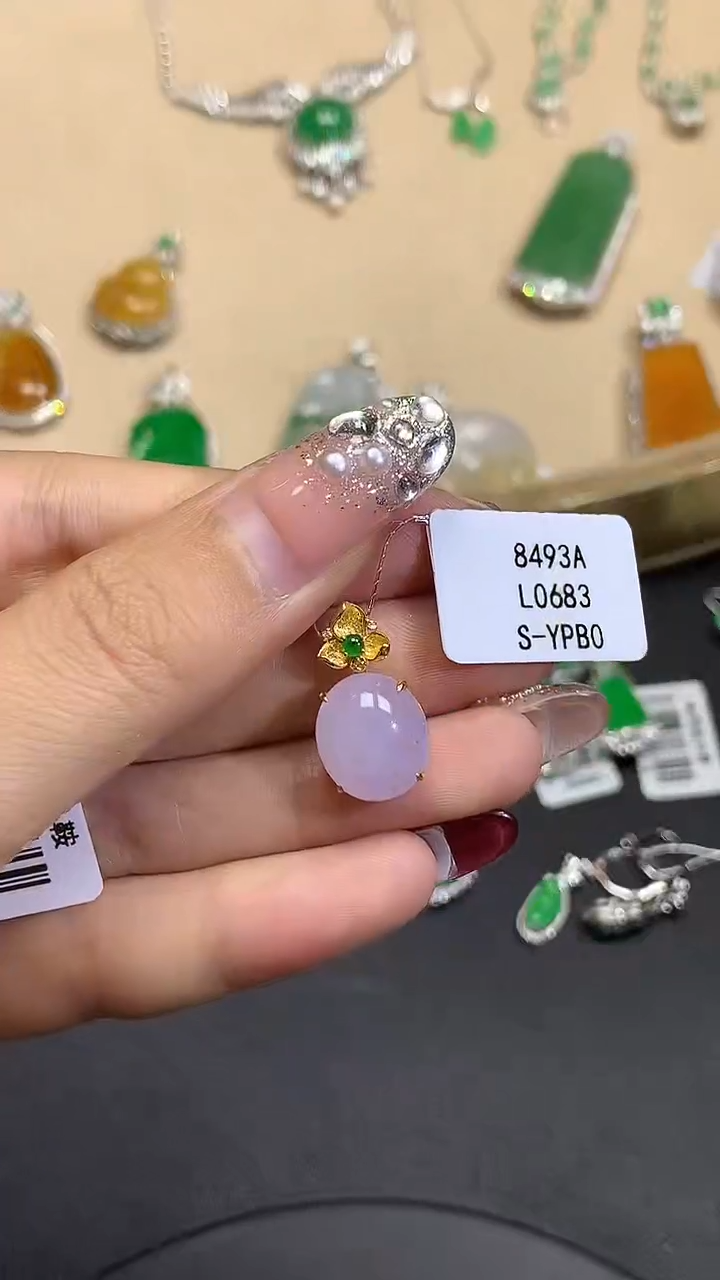 【闪购商品】翡翠吊坠(不含链)18K金镶嵌多样性发其一L0683