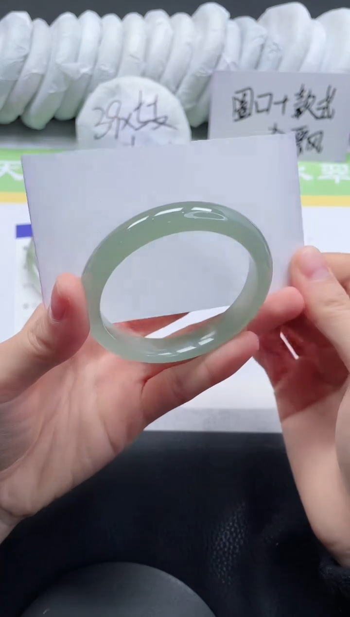 【闪购商品】石英质玉手镯未镶嵌A332-52.4