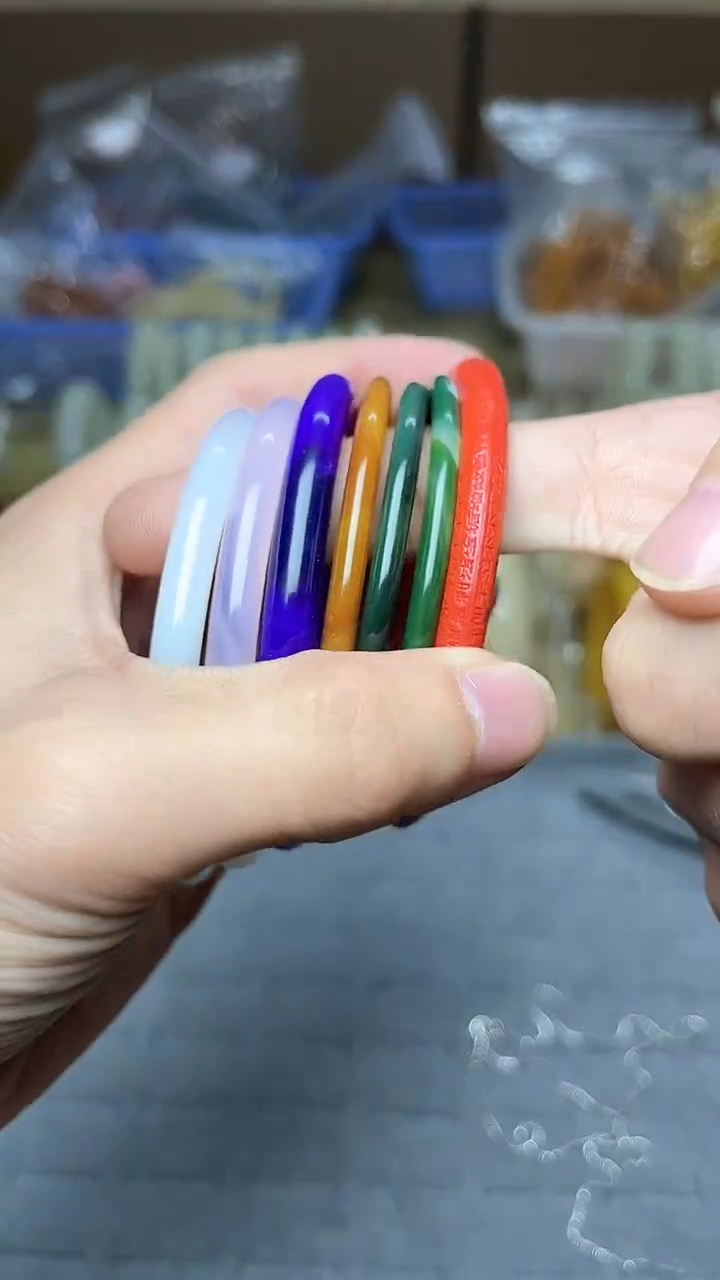 【闪购商品】琥珀手镯未镶嵌手镯