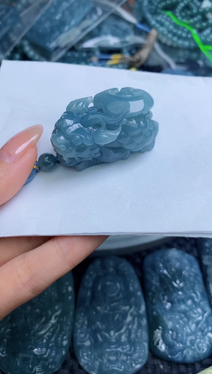 【闪购商品】翡翠颈饰未镶嵌          