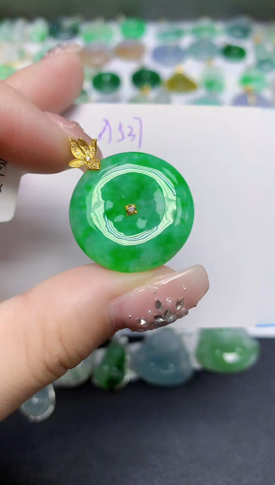 颈饰18K金镶嵌翡翠天然缅甸翡翠A货翡翠百元以上9元证书费自理