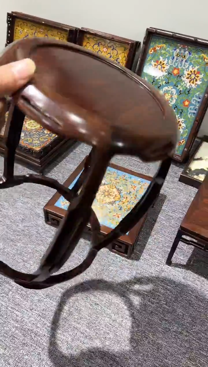 红酸枝木类成套家具圆鼓