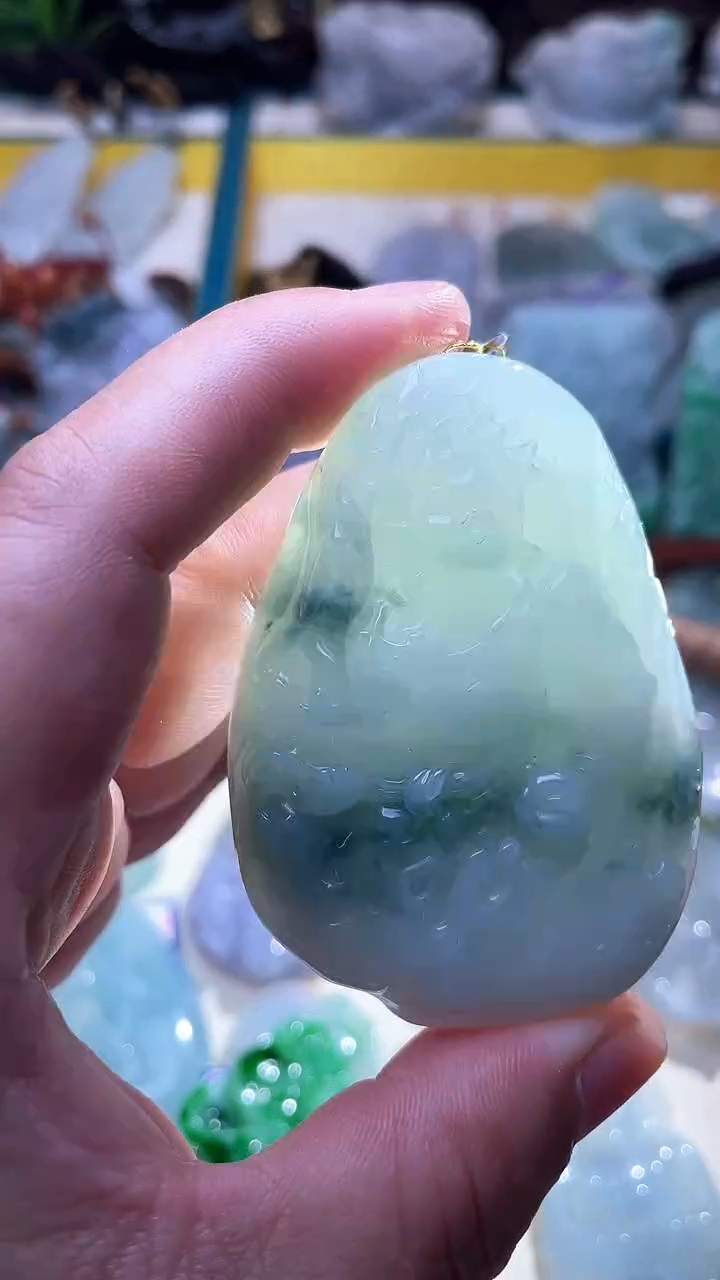 翡翠未镶嵌颈饰颈饰