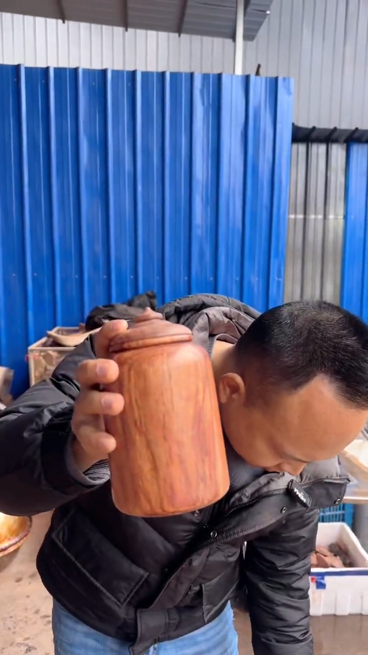 【闪购商品】花梨木类木雕工艺品88888888