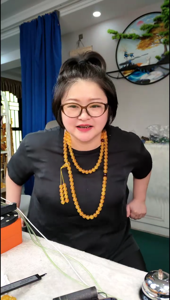未镶嵌颈饰琥珀项链