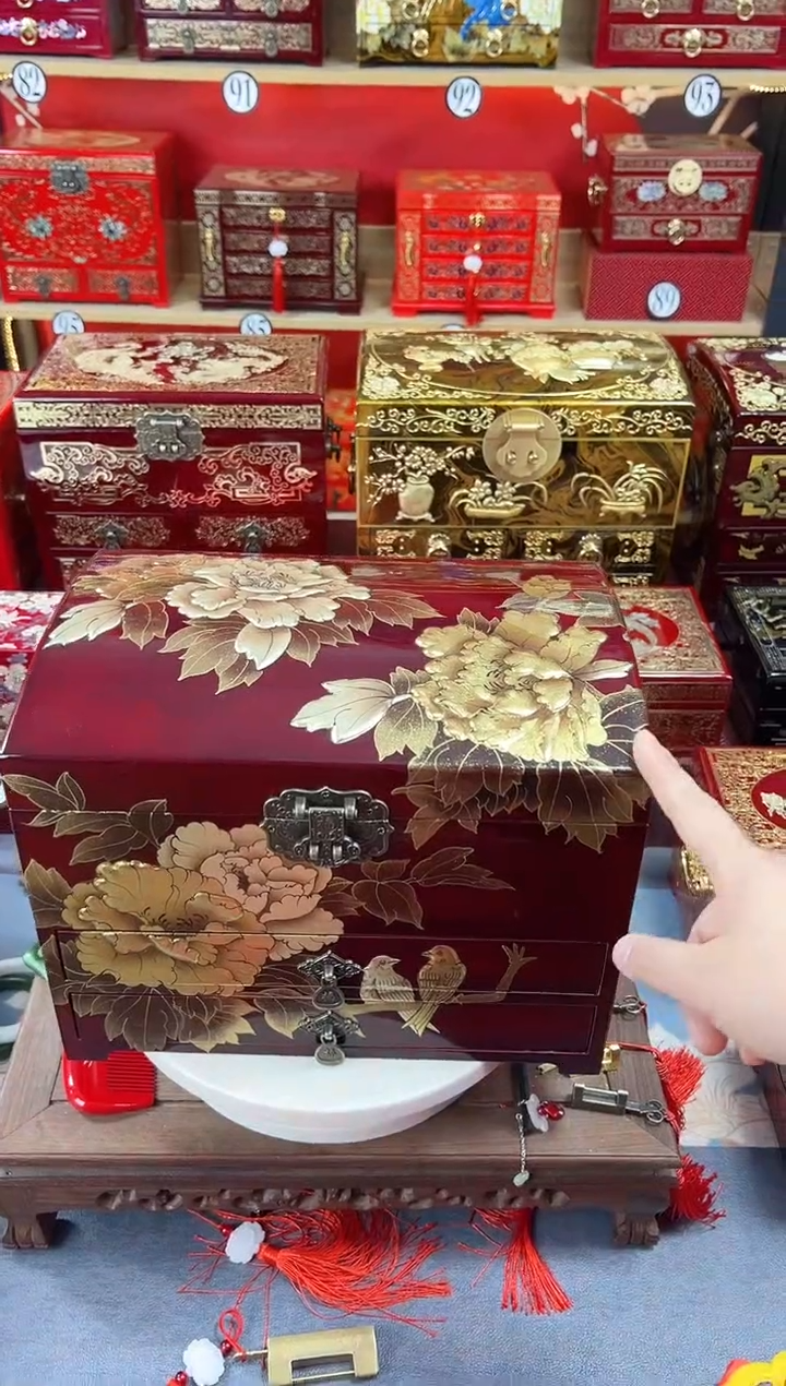 【闪购商品】30厘米四层三抽传统贴金彩绘牡丹花